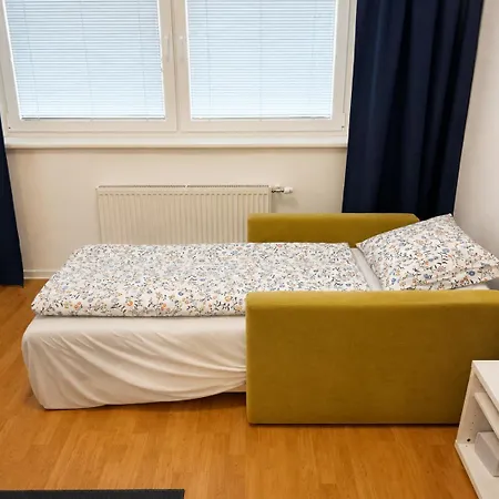 아파트 Karlove Ii Modern 2 With Private Free Parking, Ac And Easy Access